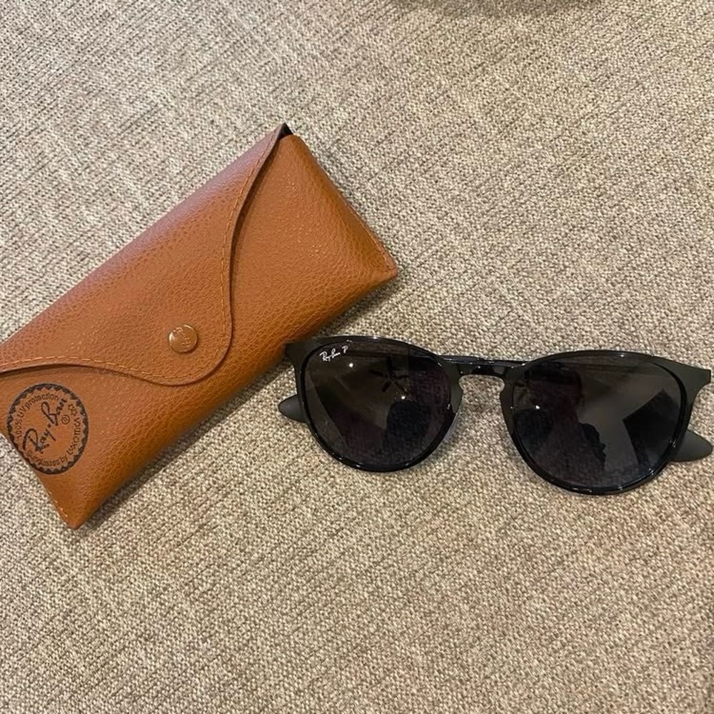 Ray-Ban Black Sunglasses with Tan Case